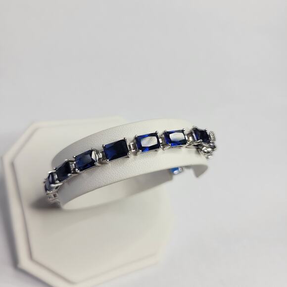 Genevive Sterling Silver Sapphire Blue Cubic Zirconia Tennis Bracelet NEW - Picture 5 of 9